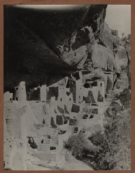 Cliff-dwellings at Mesa Verde, Colorado